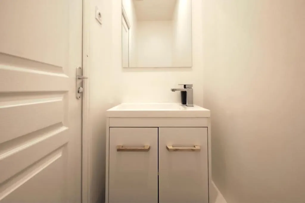 Modern Studio- Francois Mitterand Library Apartment Paris 0*,